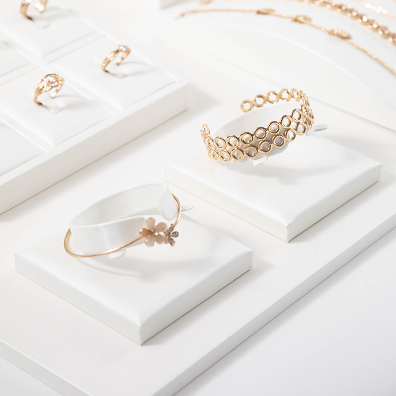 Weißes Leder Anhänger Halskett – Body Jewelry Display Ideas Bewertung und Preis